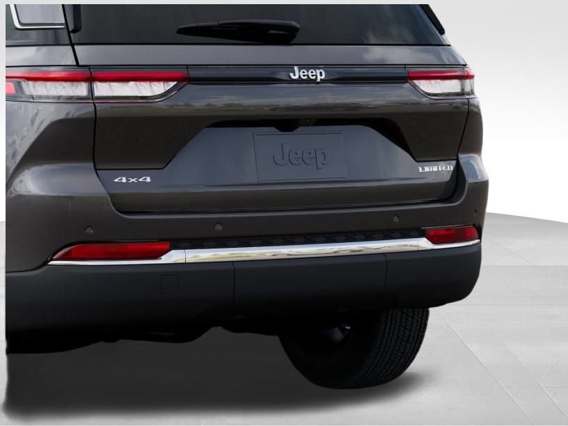 New 2025 Jeep Grand Cherokee Limited image 13