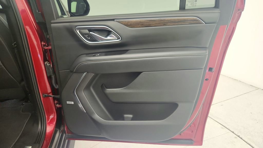 Used 2021 Chevrolet Suburban Premier image 36