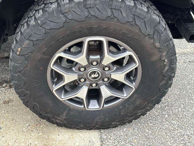 Used 2024 Ford Bronco Badlands image 9