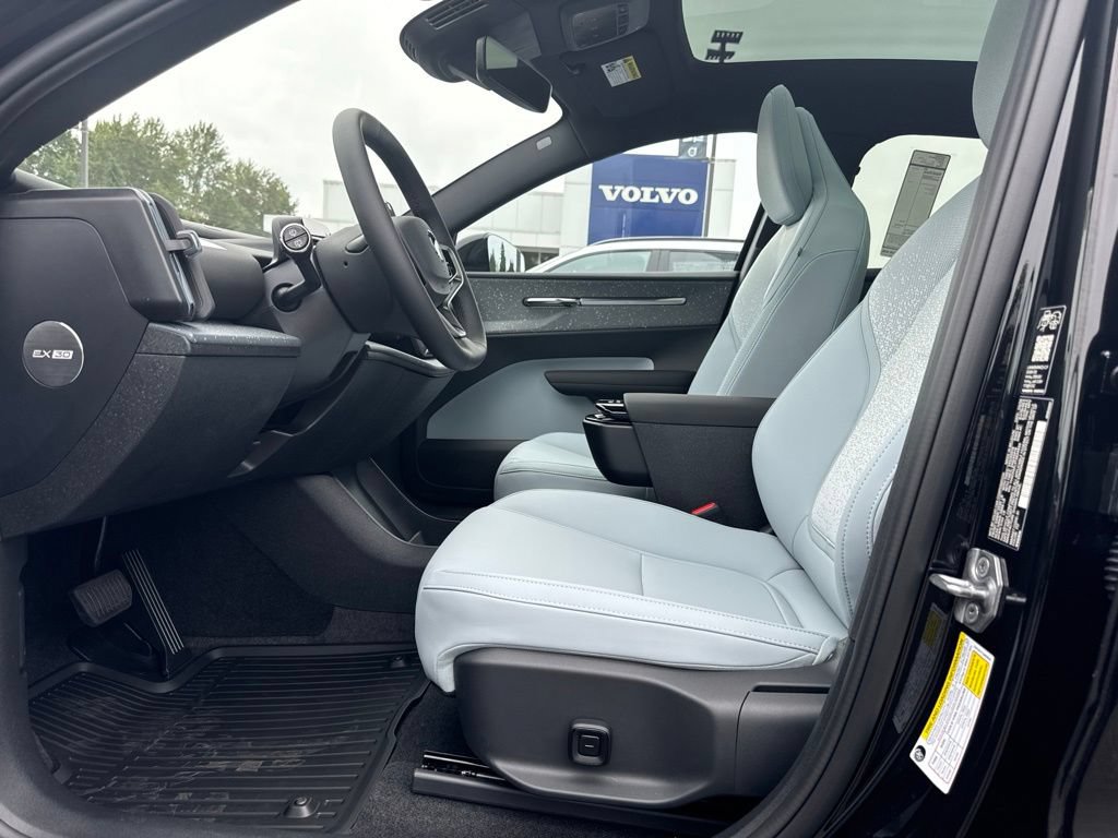 New 2026 Volvo EX30 Ultra w/ Protection Package Premier AWD/4WD image 4