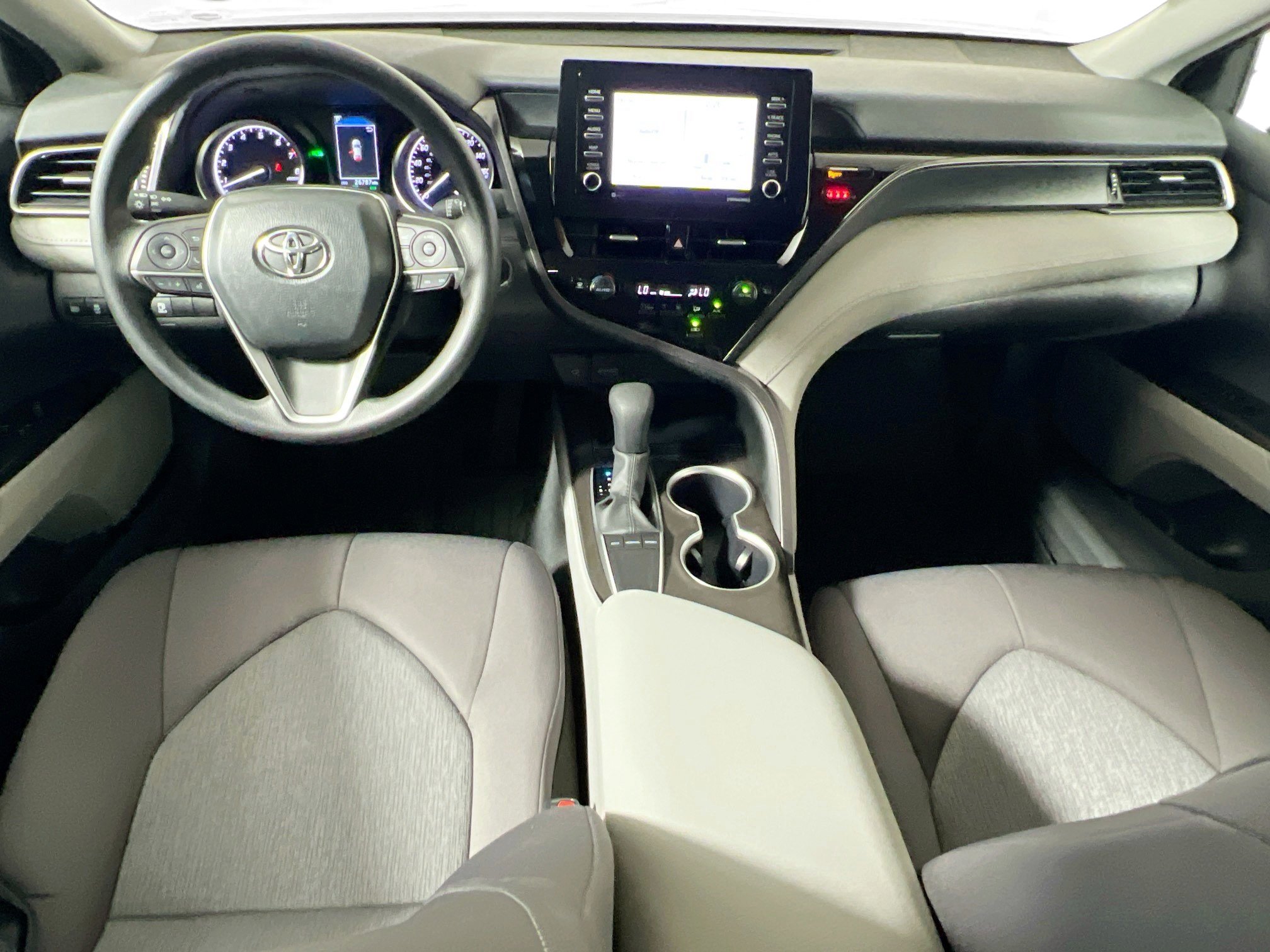 Used 2024 Toyota Camry LE w/ Convenience Package FWD image 30
