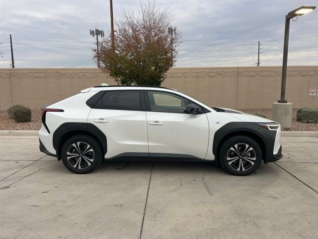 Used 2024 Subaru Solterra Premium image 3