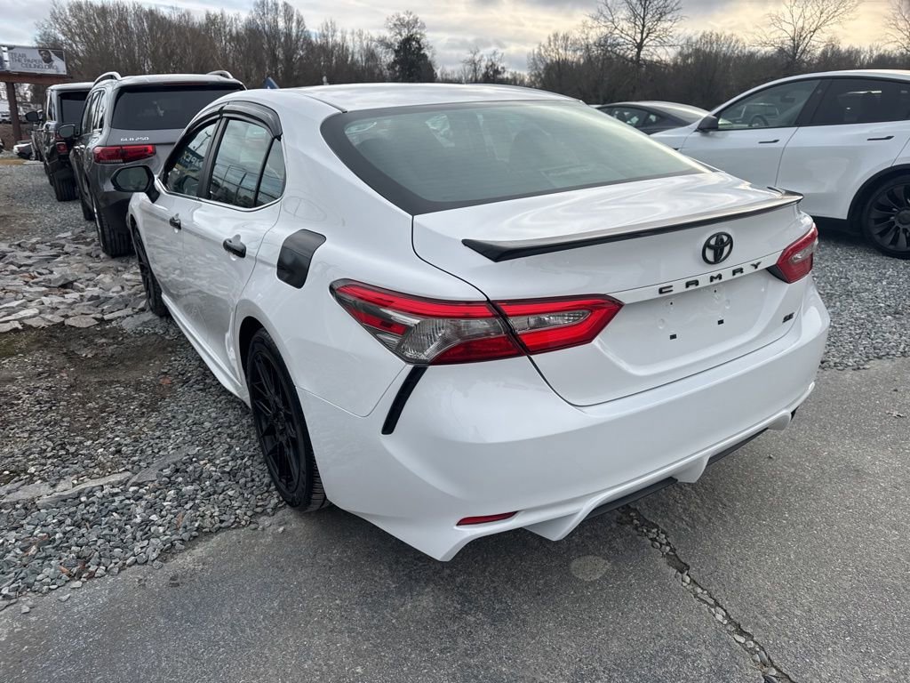 Used 2018 Toyota Camry SE image 4