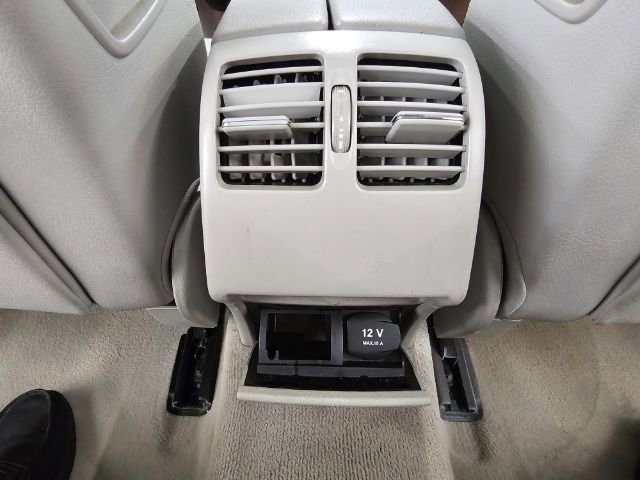 Used 2009 Mercedes-Benz C 300 Sedan image 34