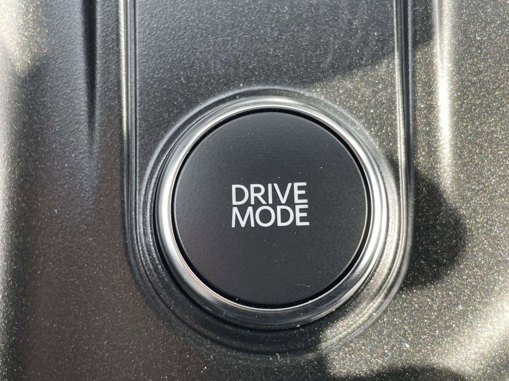 New 2025 Ford Explorer Active image 24