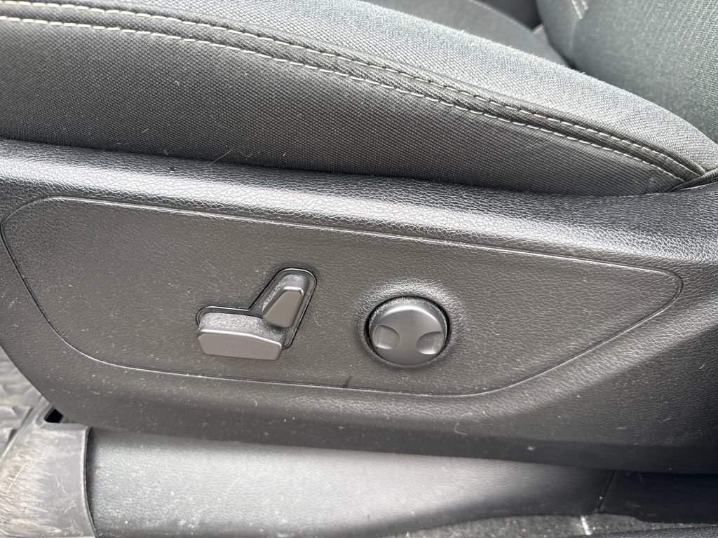 Used 2023 RAM 1500 Big Horn image 15