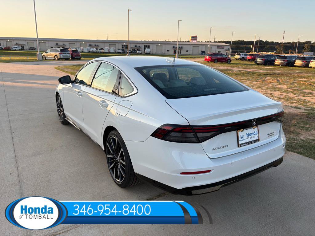 New 2026 Honda Accord Hybrid Touring image 4