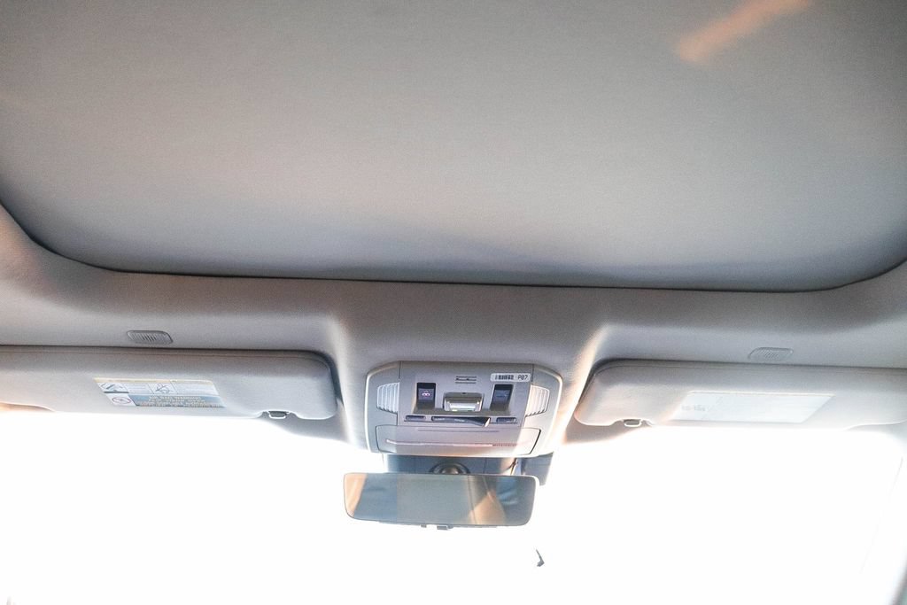 Used 2023 Toyota Highlander Platinum FWD image 18
