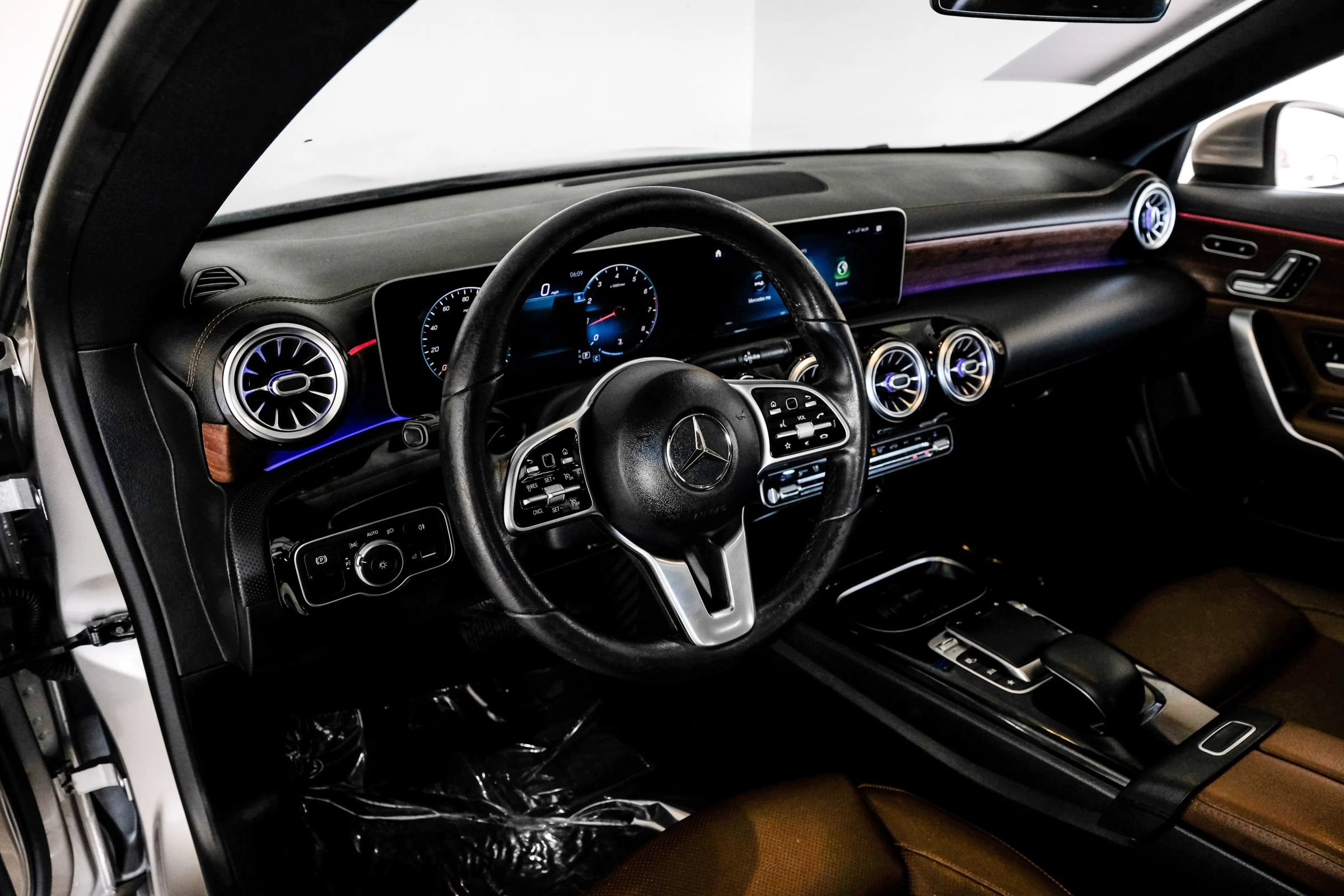 Used 2020 Mercedes-Benz CLA 250 image 2