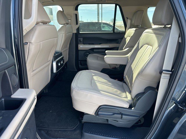 Used 2024 Ford Expedition Max Limited image 7