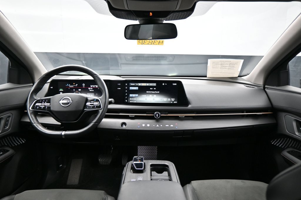 Used 2023 Nissan Ariya AWD image 13