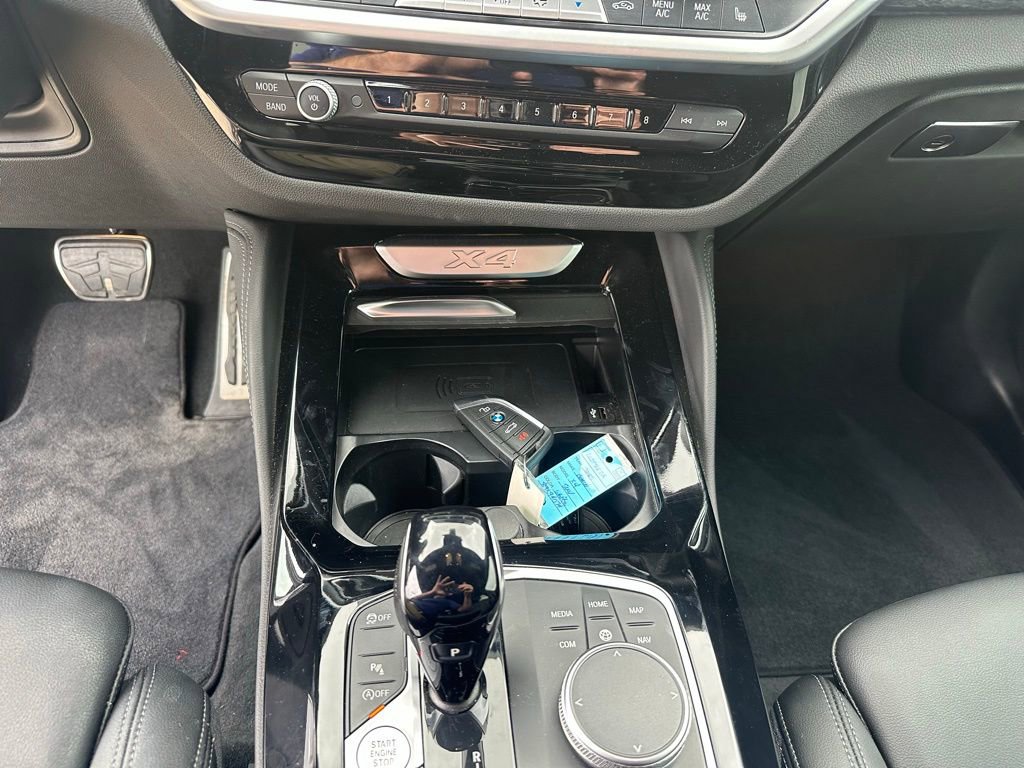 Certified 2025 BMW X4 xDrive30i w/ M Sport Package image 16