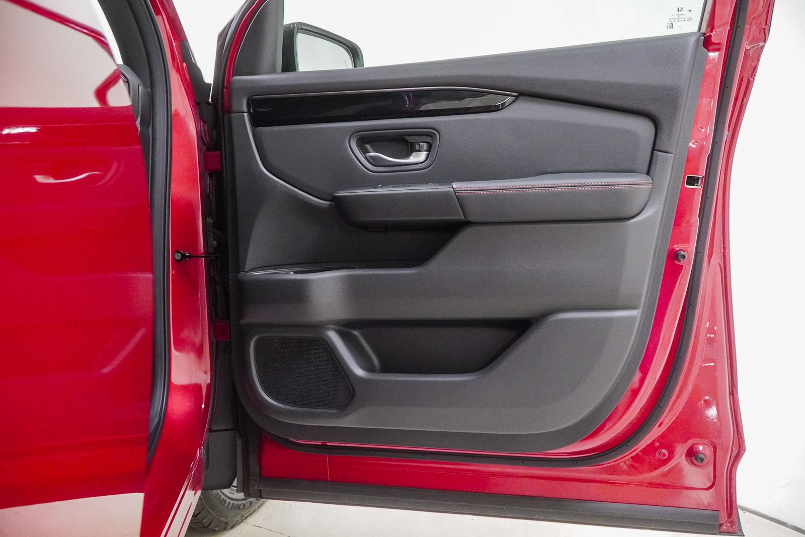 Certified 2025 Honda Pilot TrailSport image 40