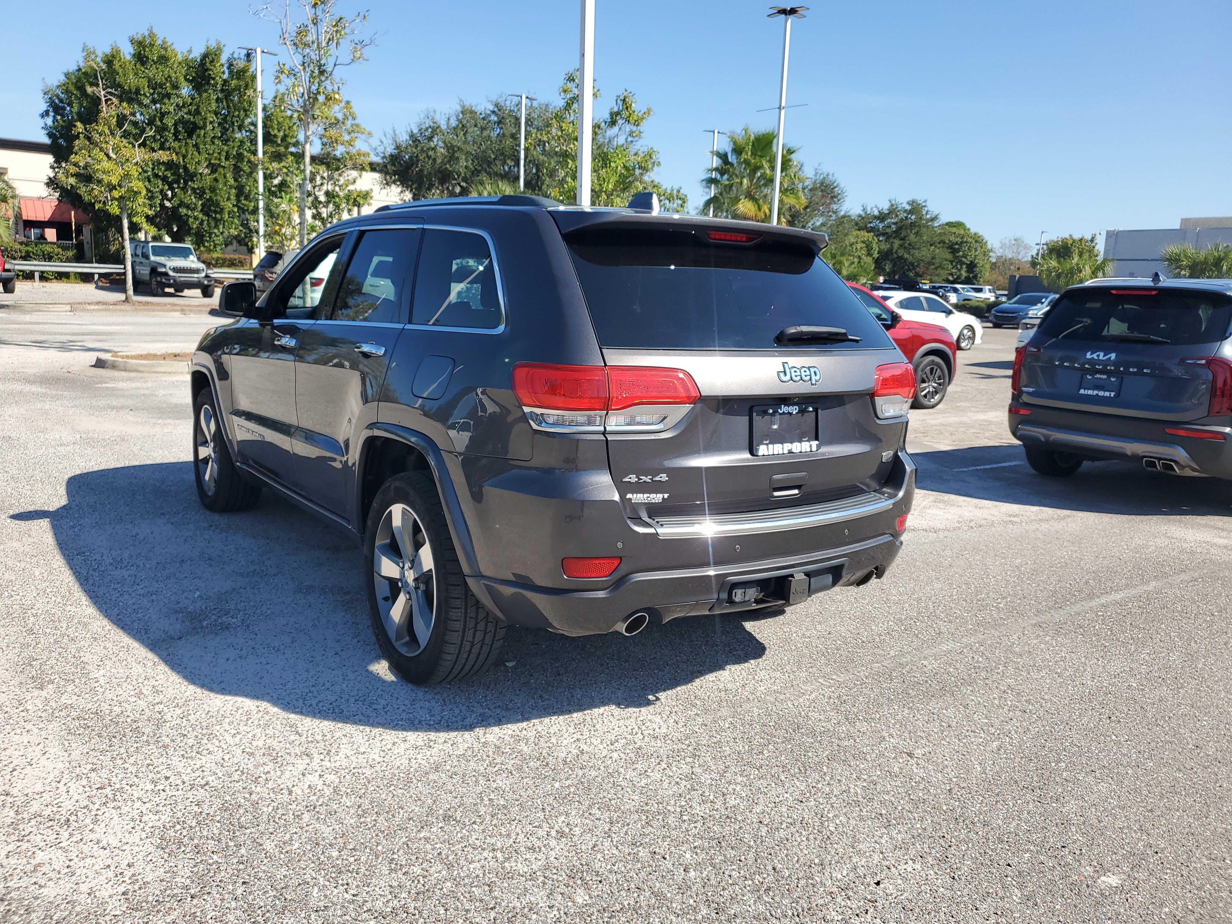 Used 2015 Jeep Grand Cherokee Overland w/ Advanced Technology Group image 3