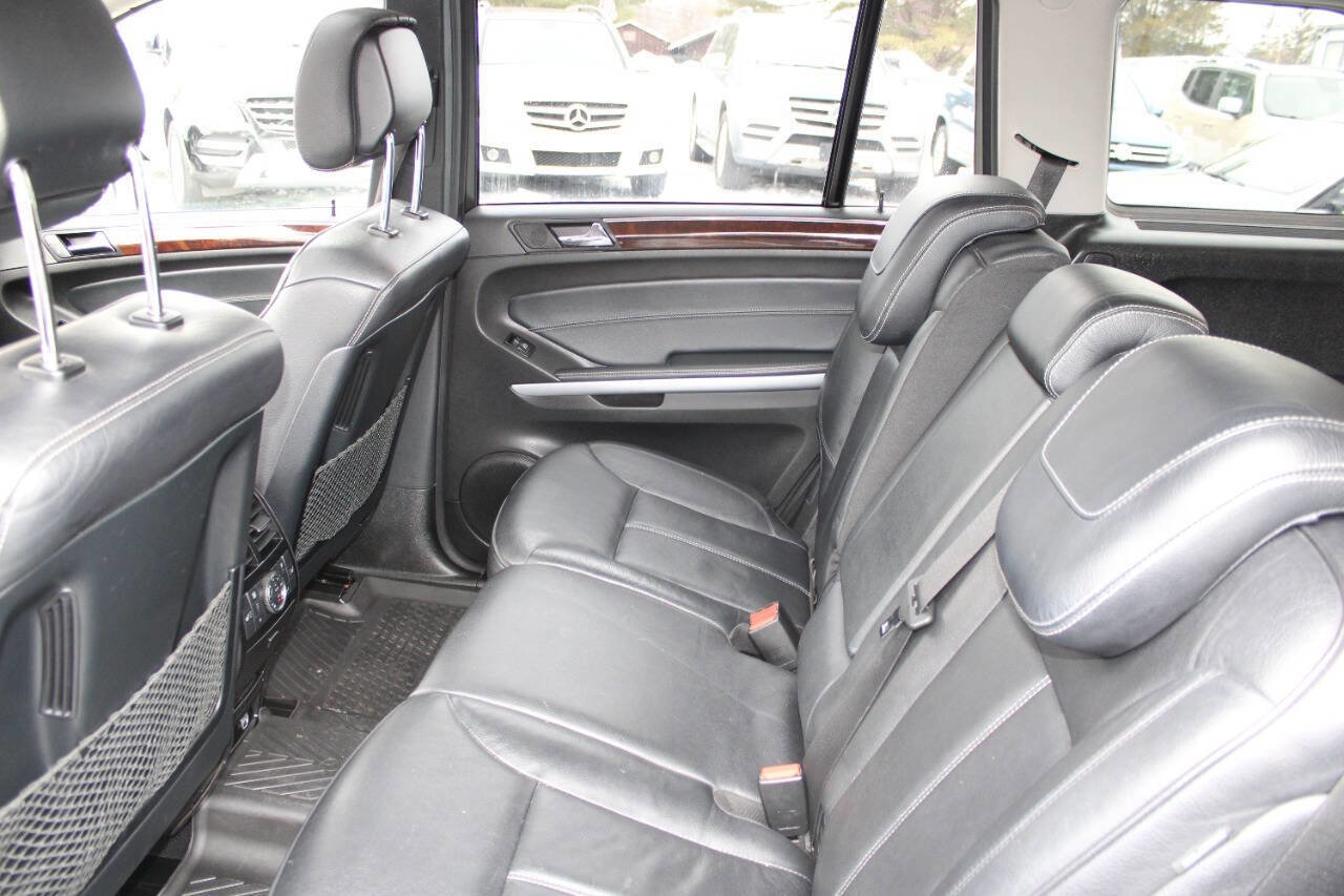 Used 2012 Mercedes-Benz GL 550 GL 550 4MATIC AWD 4dr SUV image 23