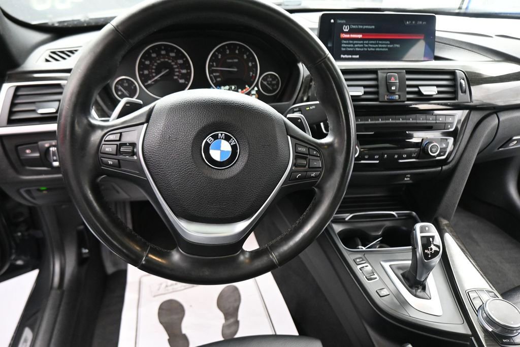 Used 2018 BMW 340i xDrive Sedan AWD/4WD image 39