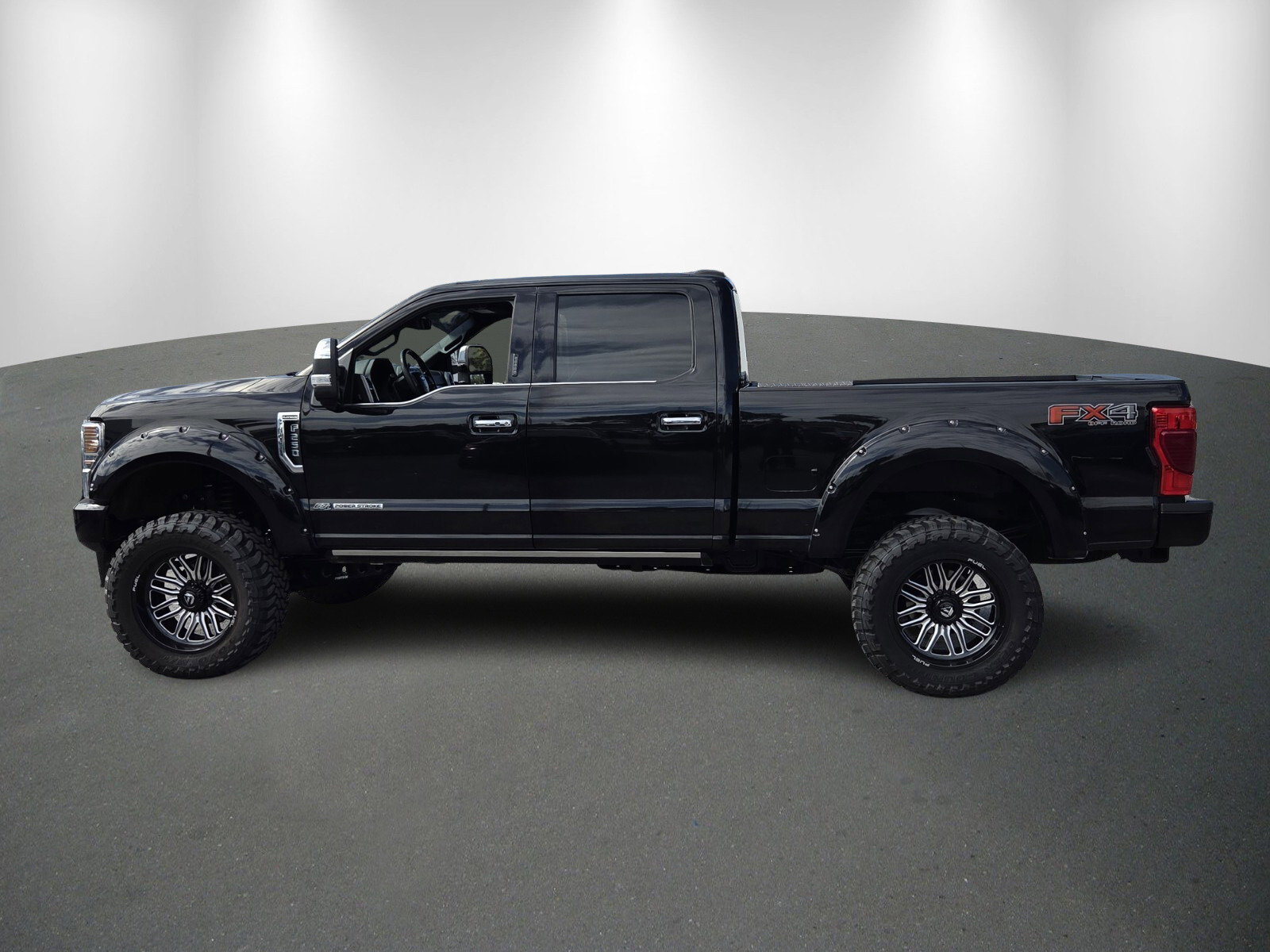 Used 2020 Ford F250 Platinum w/ FX4 Off-Road Package image 4