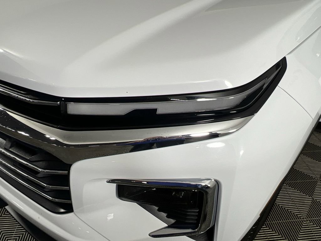 Certified 2025 Chevrolet Traverse LT w/ Sun and Wheel Package image 36