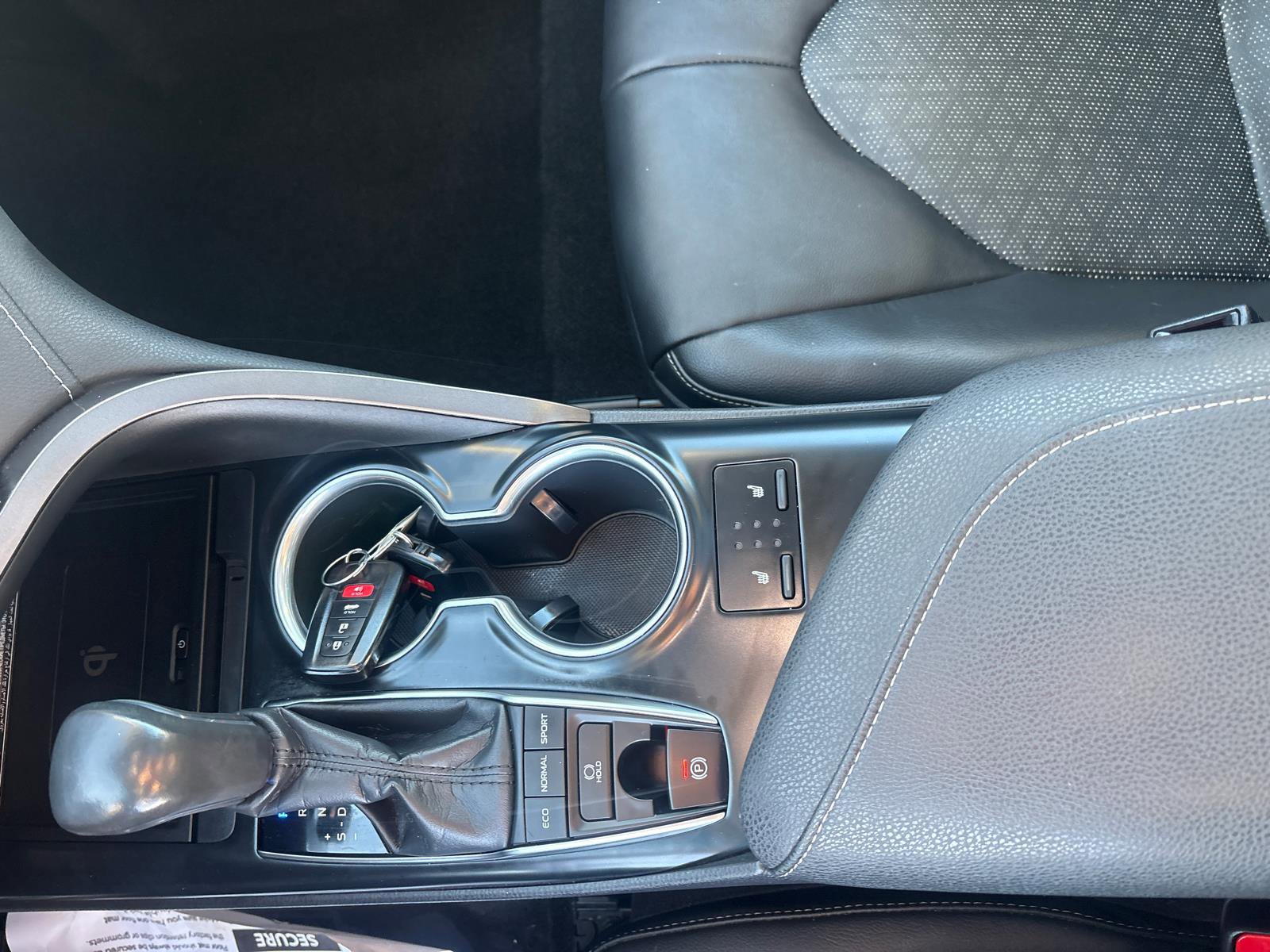 Used 2018 Toyota Camry XSE image 26