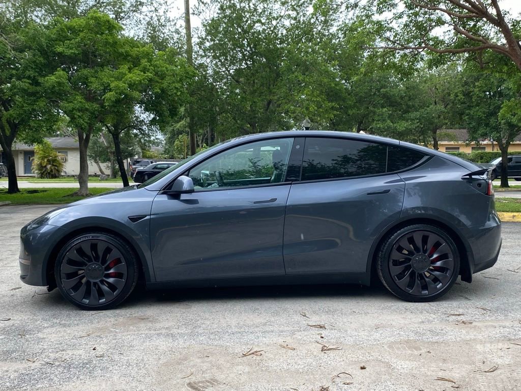Used 2022 Tesla Model Y Performance AWD/4WD image 11
