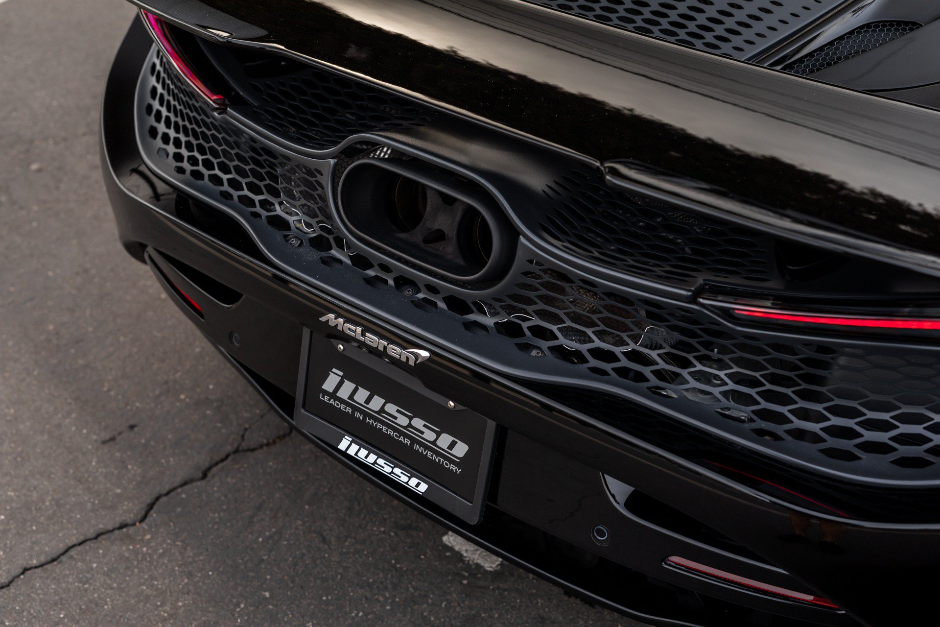 Used 2024 McLaren 750S Spider RWD image 28