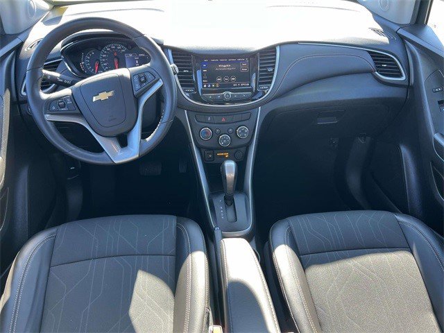 Certified 2022 Chevrolet Trax LT w/ LT Convenience Package image 13