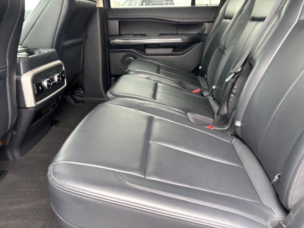 Used 2024 Ford Expedition XLT RWD image 31
