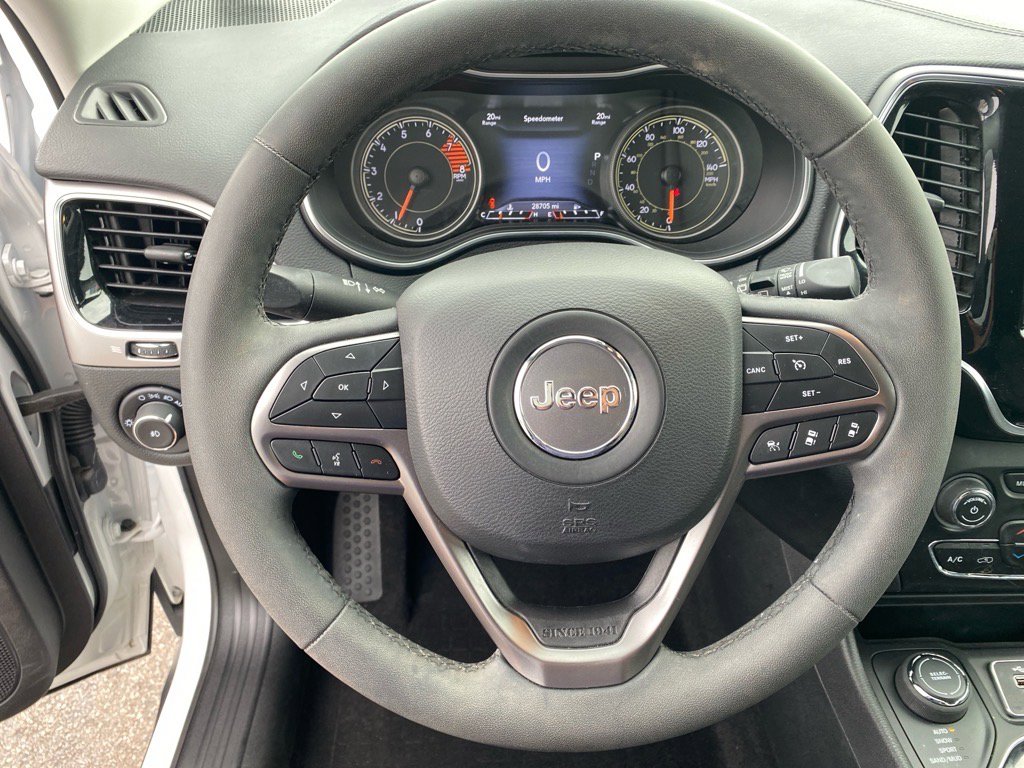 Used 2022 Jeep Cherokee Limited w/ Mopar Interior Package image 10