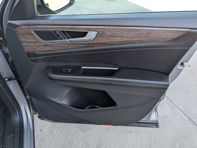 Used 2025 Volkswagen Atlas SEL image 35