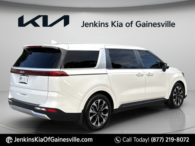 Used 2024 Kia Carnival EX FWD image 6