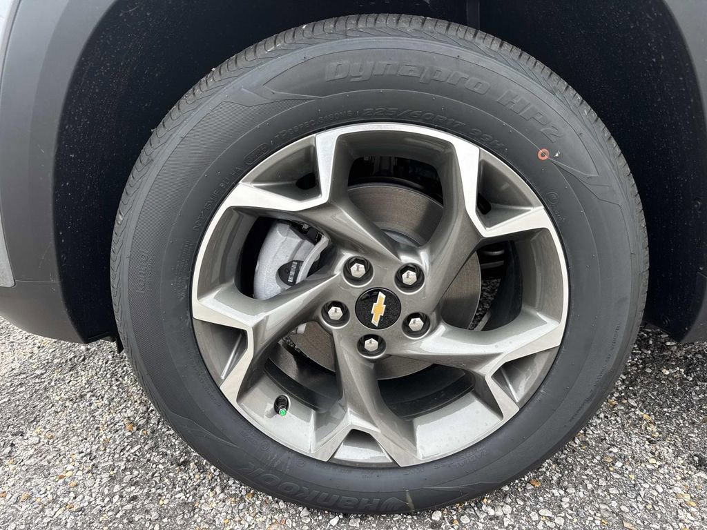 New 2026 Chevrolet Trax LT w/ Sunroof Package image 4