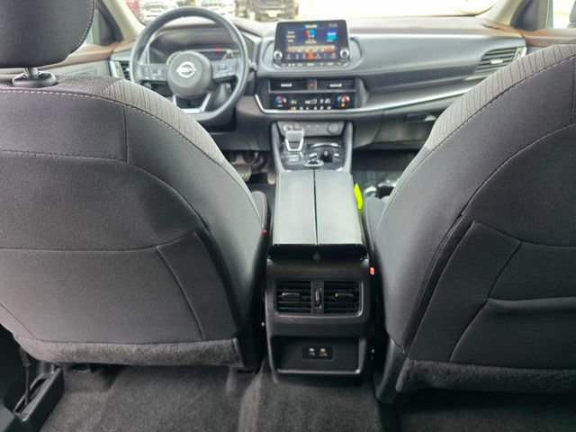 Used 2023 Nissan Rogue SV image 14