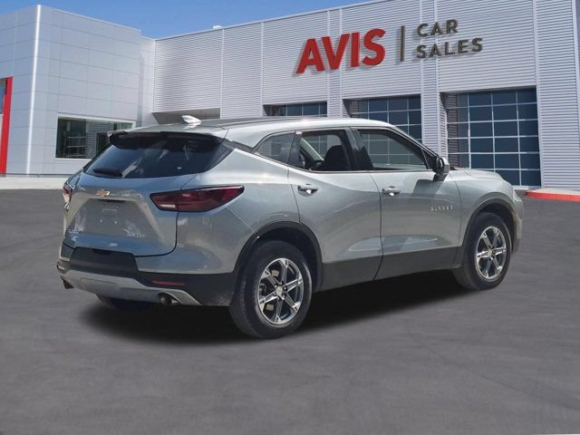 Used 2025 Chevrolet Blazer LT FWD image 6
