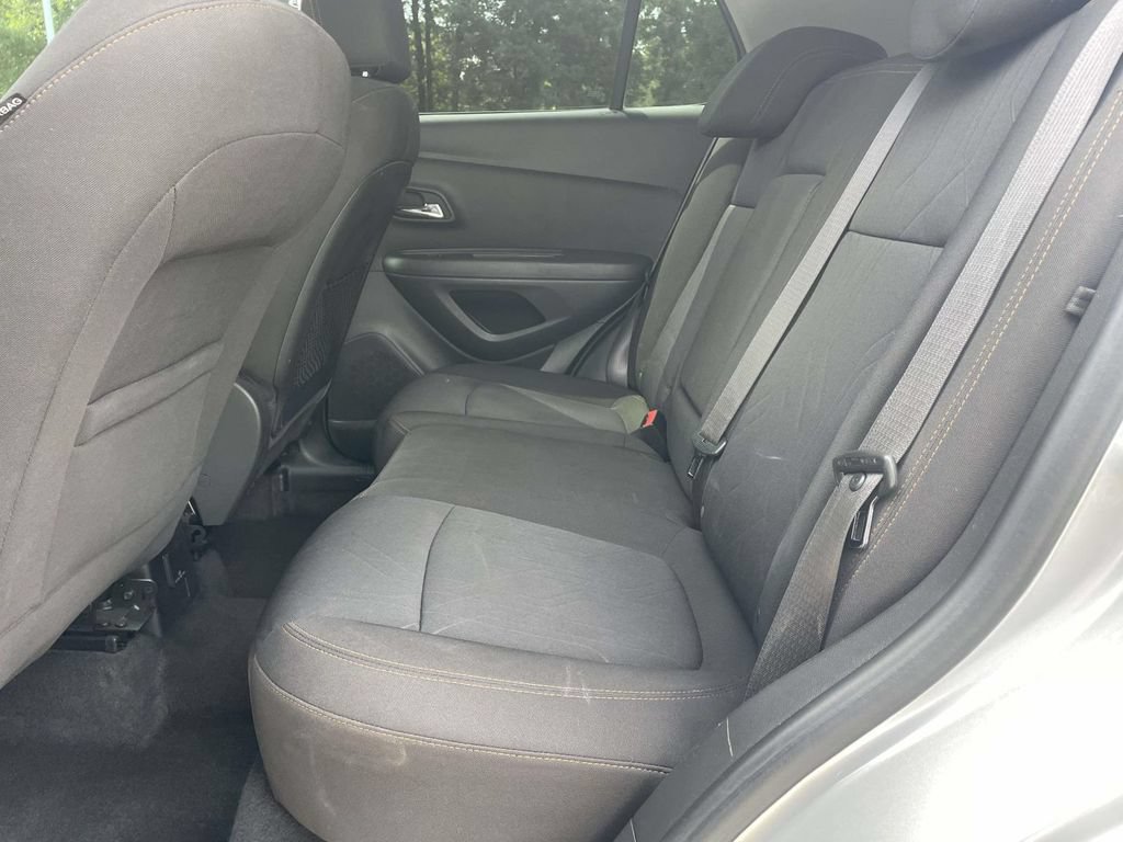 Used 2017 Chevrolet Trax LT FWD image 9