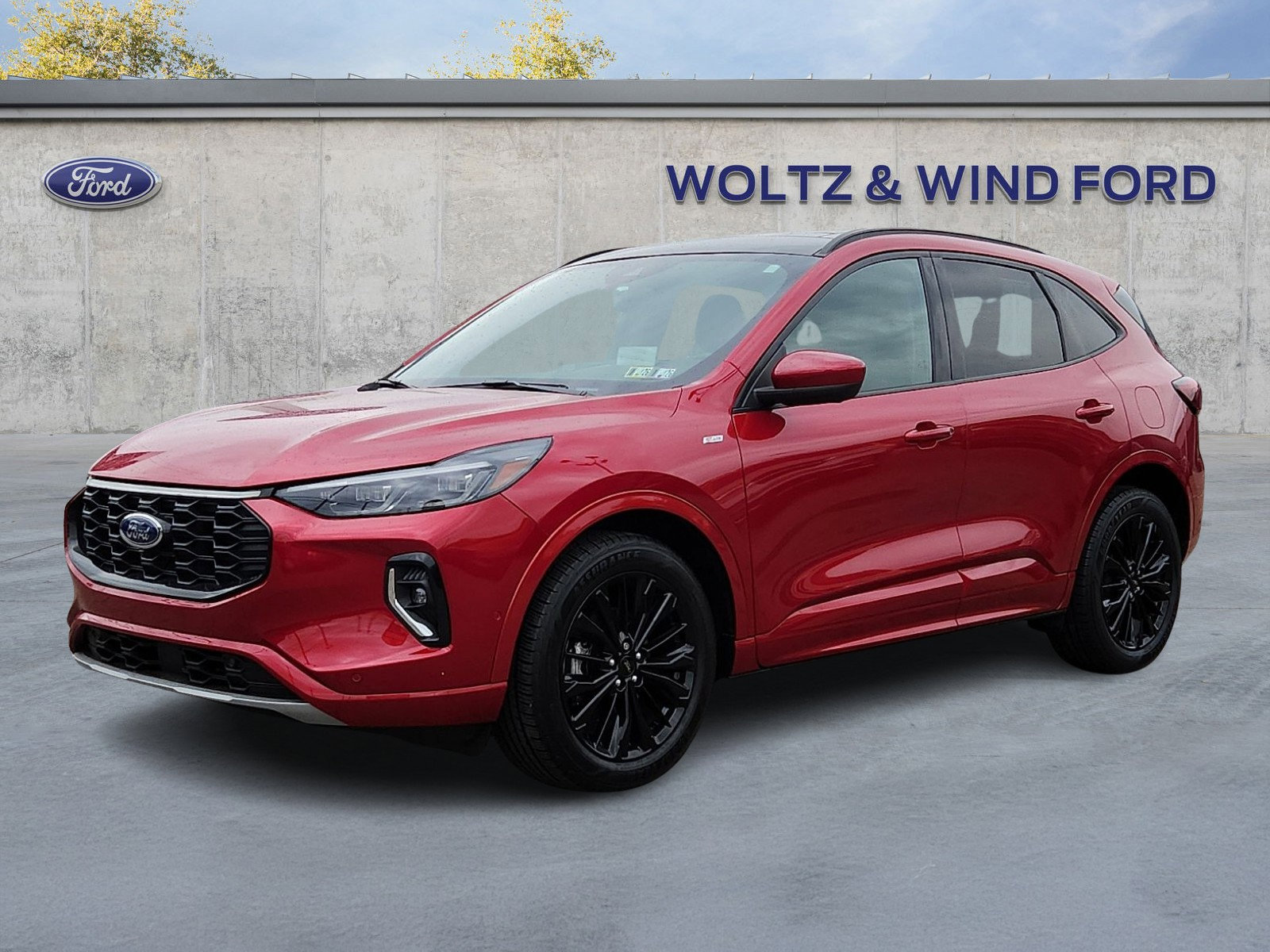 Used 2023 Ford Escape ST-Line Elite w/ Premium Technology Package AWD/4WD image 3