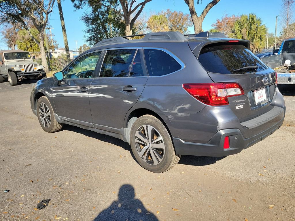 Used 2018 Subaru Outback 2.5i Limited image 4