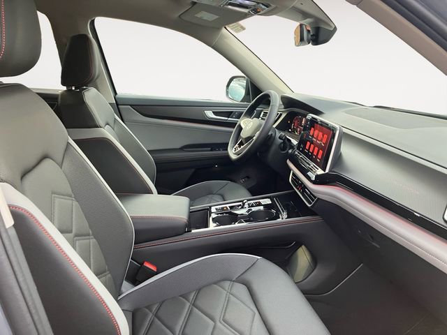 New 2025 Volkswagen Atlas Peak Edition SE AWD/4WD image 15
