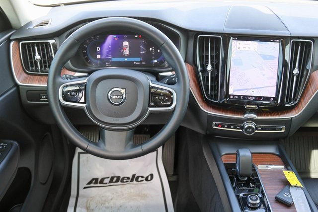 Used 2023 Volvo XC60 B5 Plus w/ Climate Package image 23