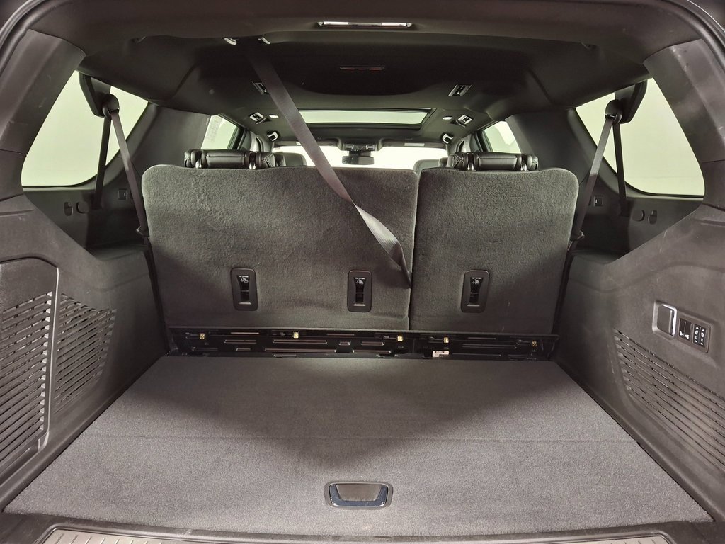 Used 2023 GMC Yukon XL Denali image 32