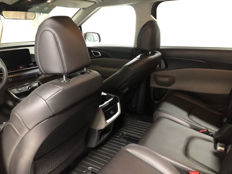 New 2026 Kia Carnival image 17