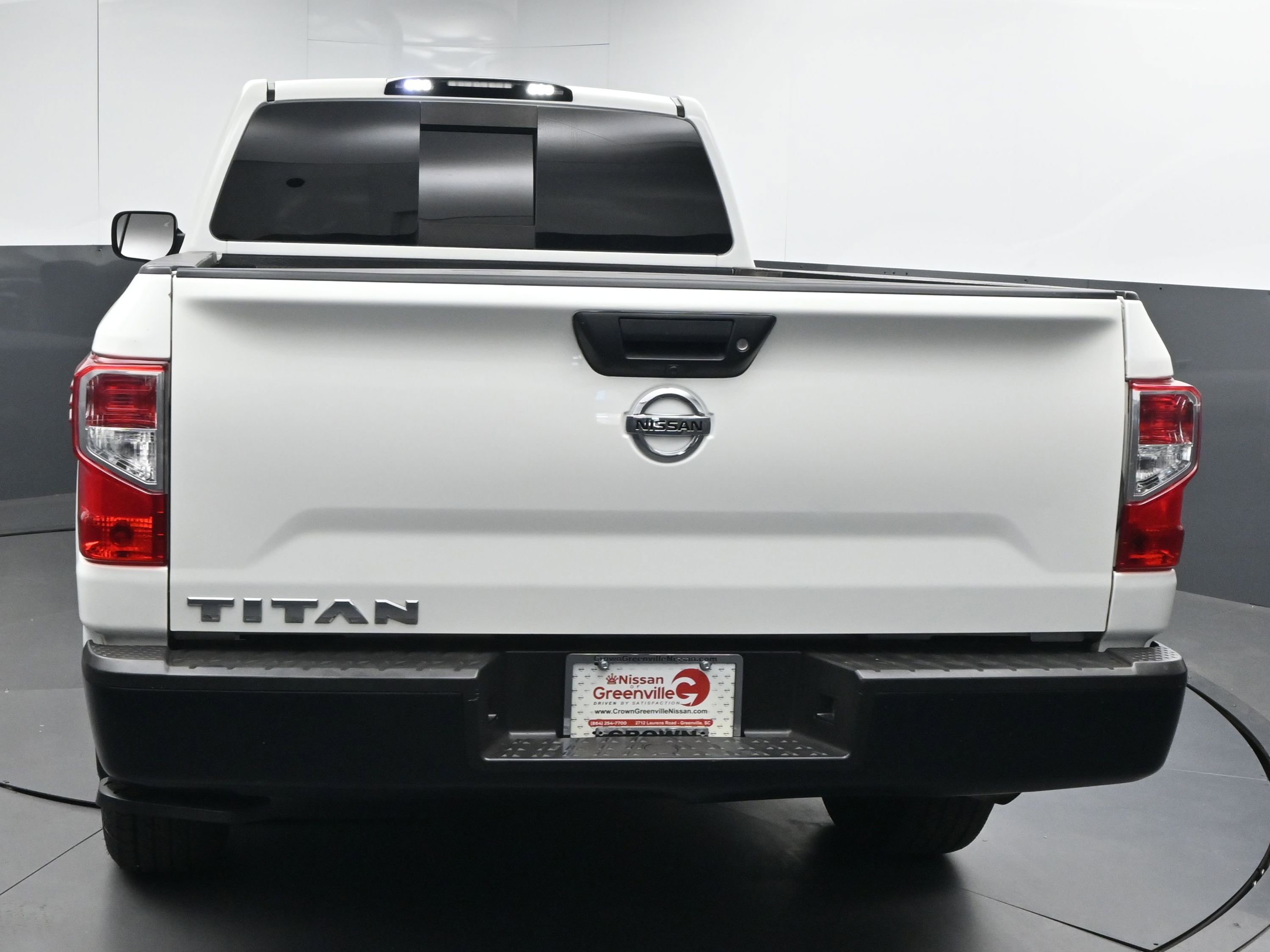 Used 2019 Nissan Titan S image 7