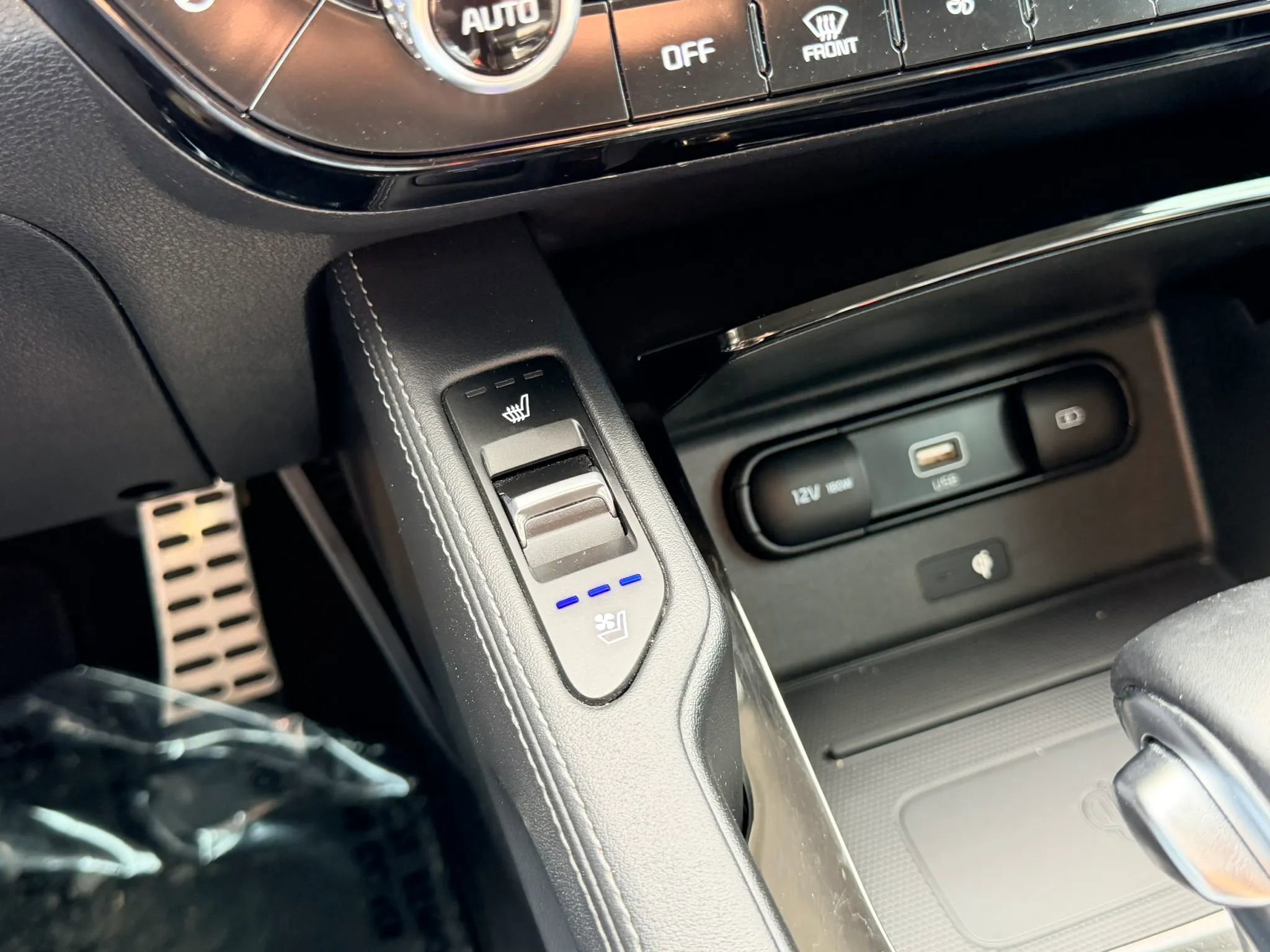 Used 2022 Kia Telluride SX w/ SX Prestige Package image 35