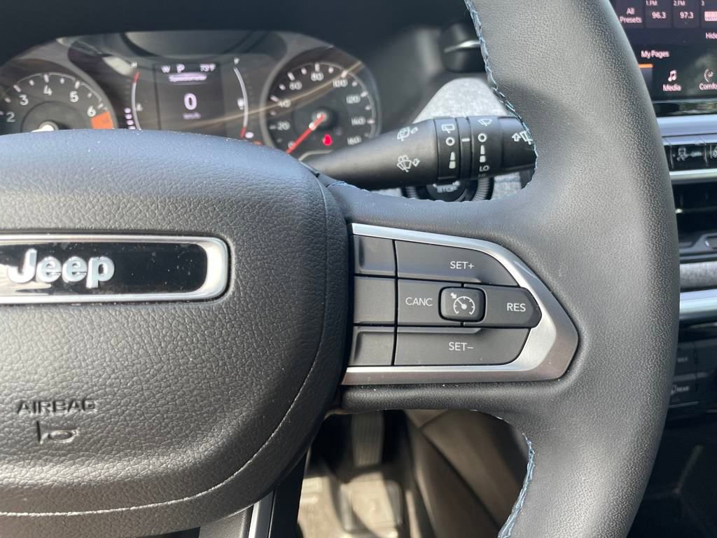 Used 2022 Jeep Compass Latitude image 31