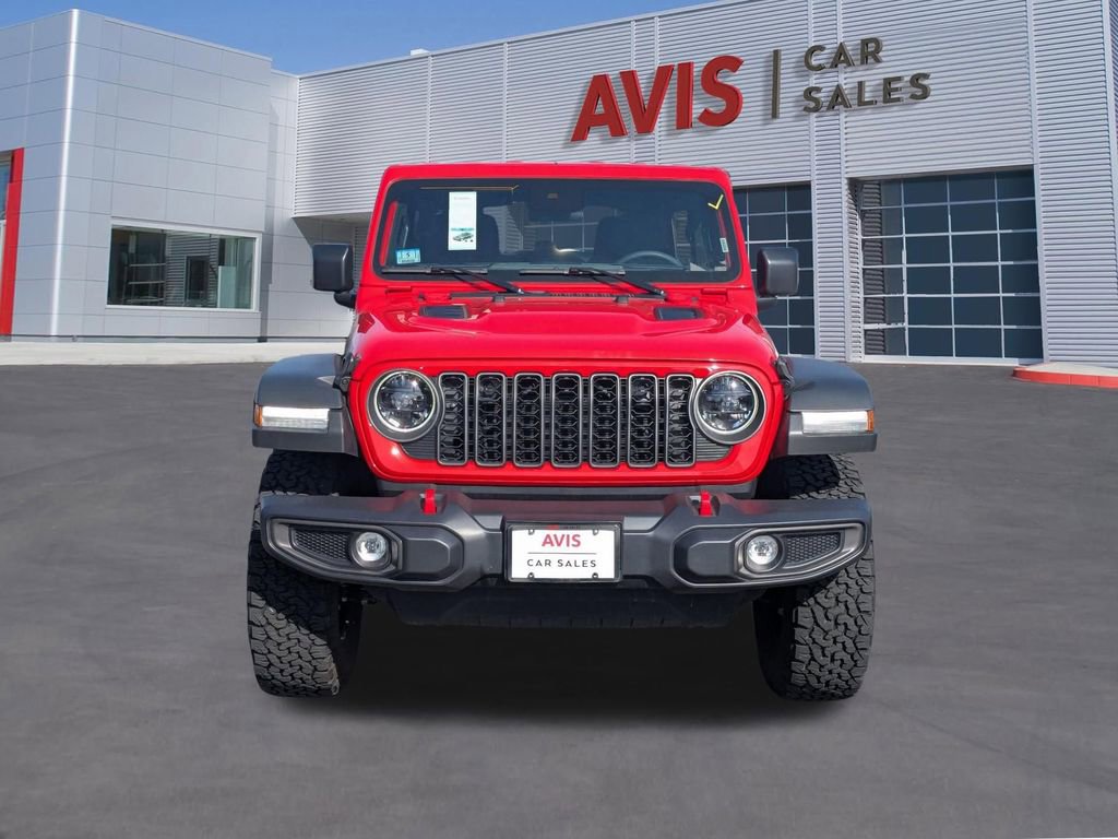 Used 2025 Jeep Wrangler Unlimited Rubicon image 2