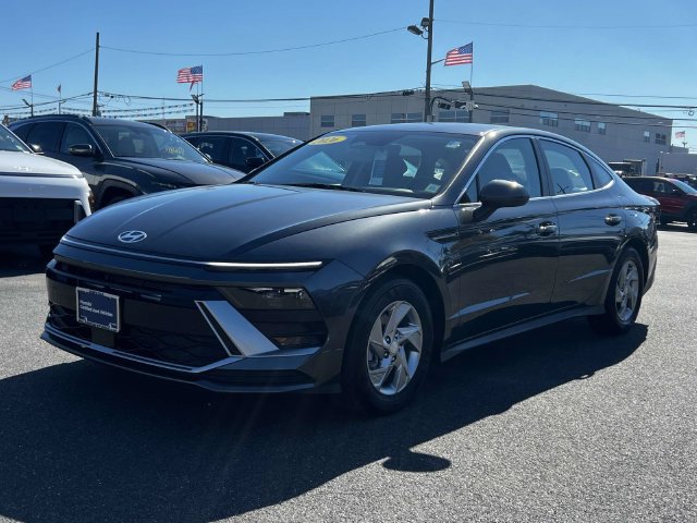 Certified 2026 Hyundai Sonata SE FWD image 2
