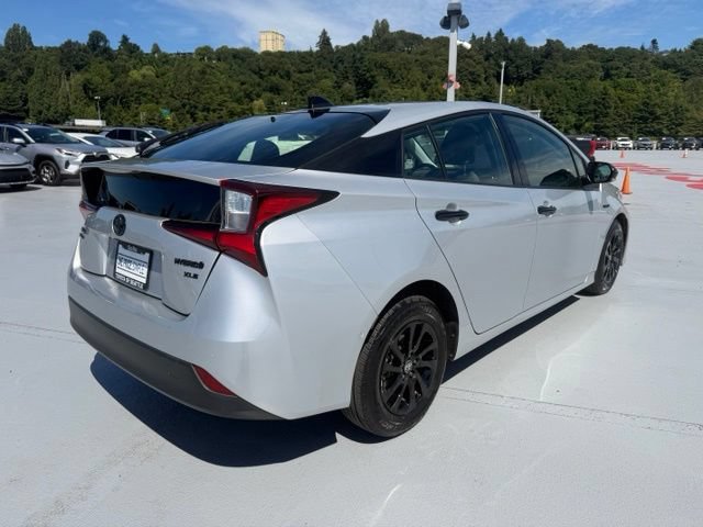 Certified 2022 Toyota Prius AWD image 5