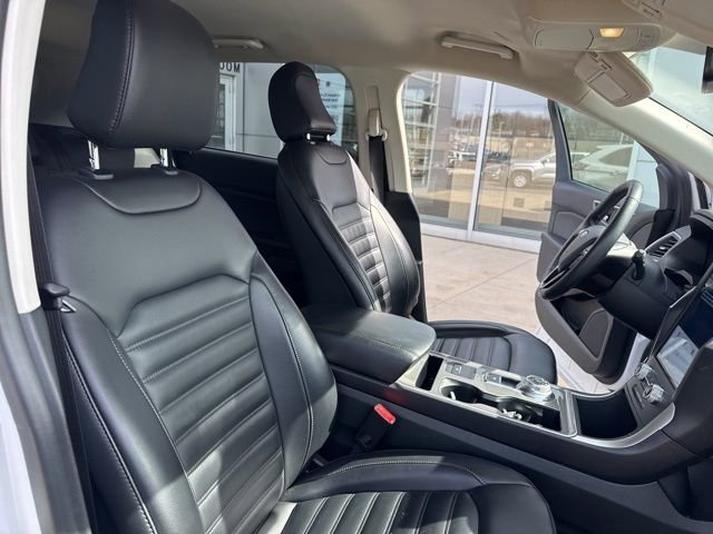 Used 2024 Ford Edge SEL AWD/4WD image 30