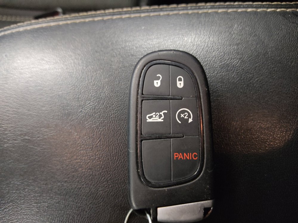 Used 2014 Jeep Cherokee Latitude w/ Comfort/Convenience Group FWD image 32