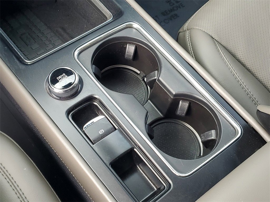 Used 2023 Lincoln Corsair FWD w/ Equipment Group 101A image 26