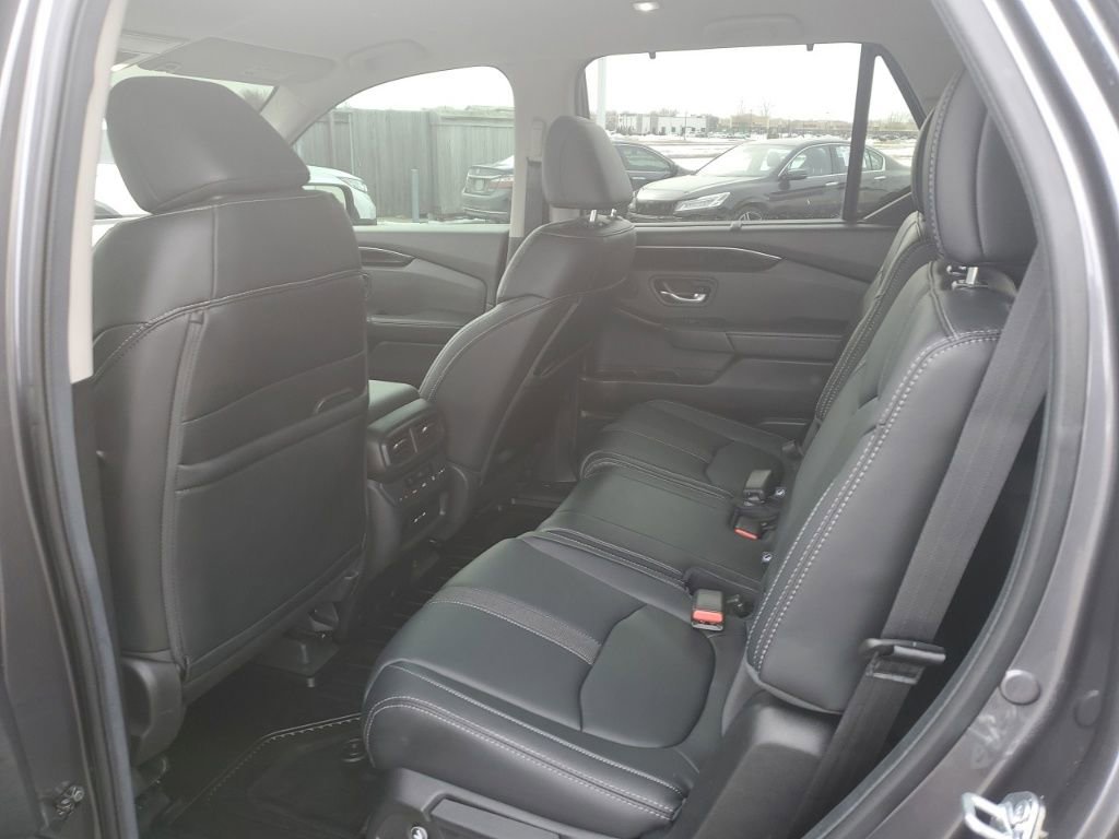 Certified 2025 Honda Pilot EX-L image 24